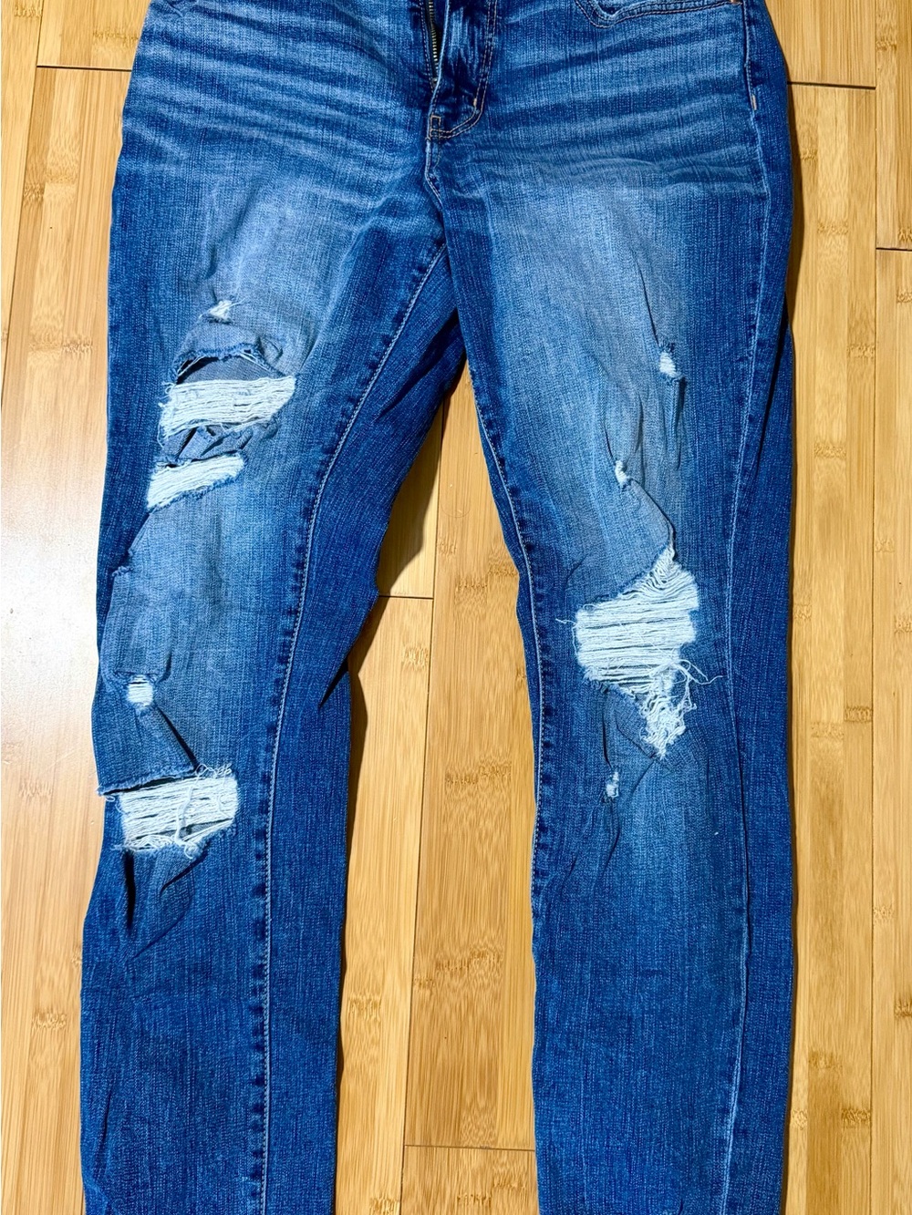 BKE Women's Distressed Dark Blue Skinny Jeans